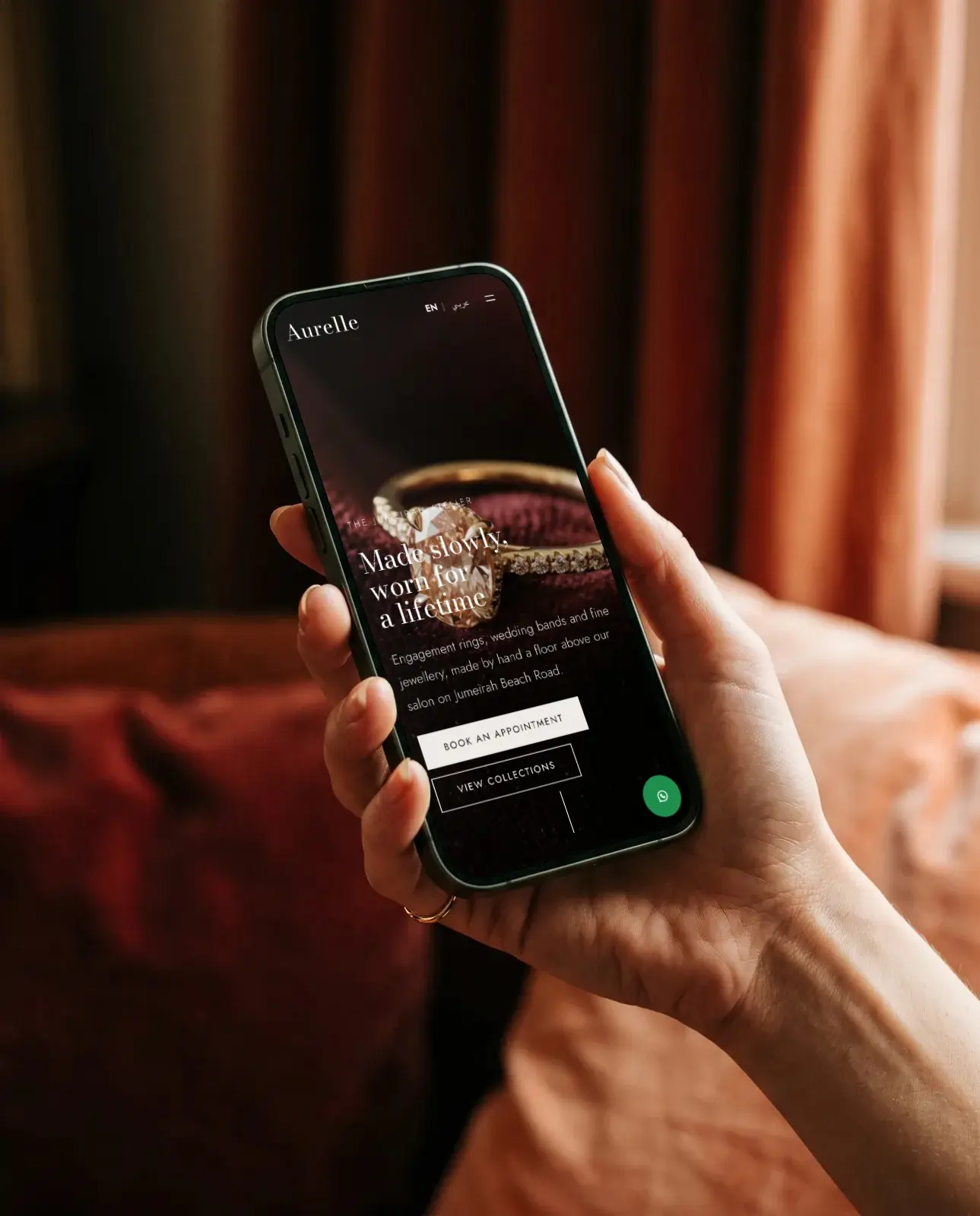Aurelle: The website on a phone