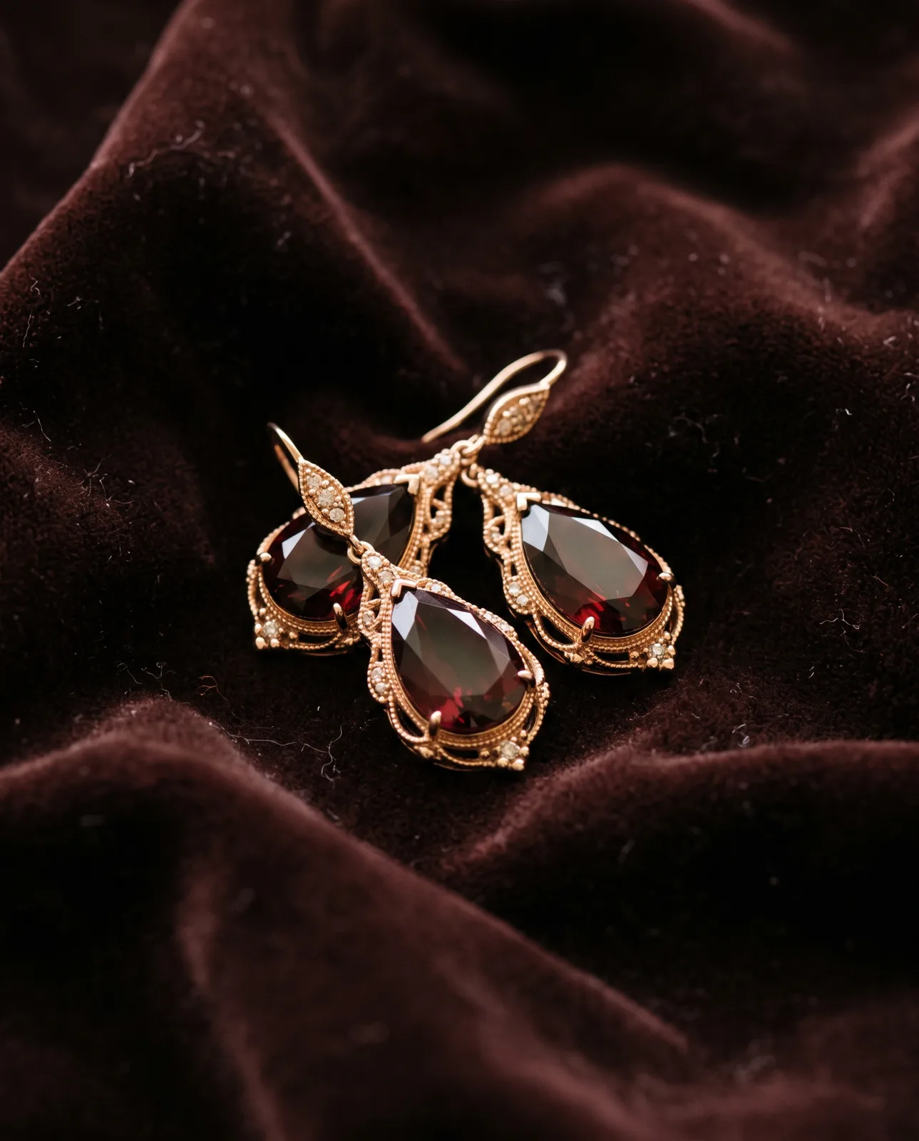 Garnet drop earrings in rose gold